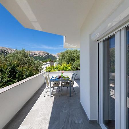 Apartments Lucija Baska  Luaran gambar