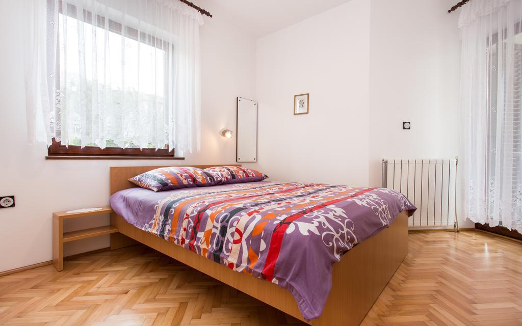 Apartments Lucija Baska  Luaran gambar