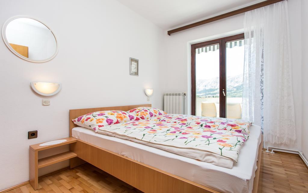 Apartments Lucija Baska  Luaran gambar